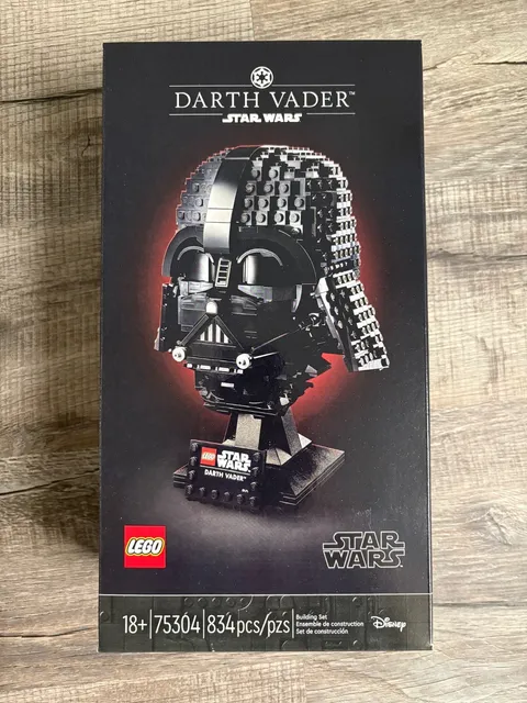 LEGO Star Wars: Darth Vader Helmet LEGO 75304 - New NIB Sealed Retired