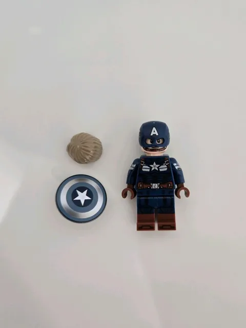 LEGO 76354 Marvel S.H.I.E.L.D. Helicarrier Captain America Minifigure