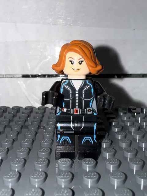 LEGO SH0186 - Black Widow - Black Jumpsuit, Dark Orange Short Hair, Printed Legs
