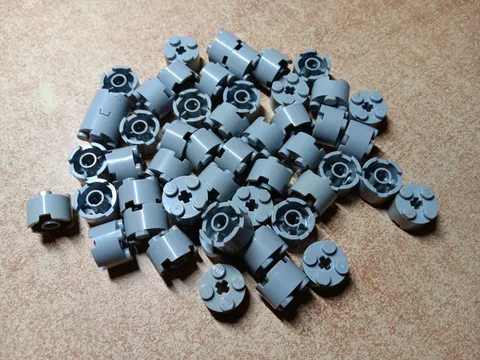 LEGO BULK LOT OF 50 LIGHT BLUISH GRAY ROUND BRICKS 2X2 AXLE HOLE #3941