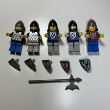 LEGO Castle Knights Minifigures Lot of 5 w/ Shields & Halberd Weapon