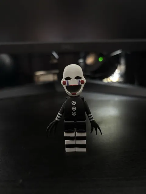 Five nights at Freddy’s Mcfarlane Puppet Figure