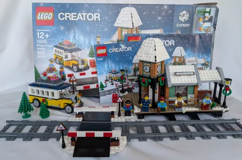 LEGO 10259 Winter Village Station Train Creator Expert Christmas Model Bus 2017