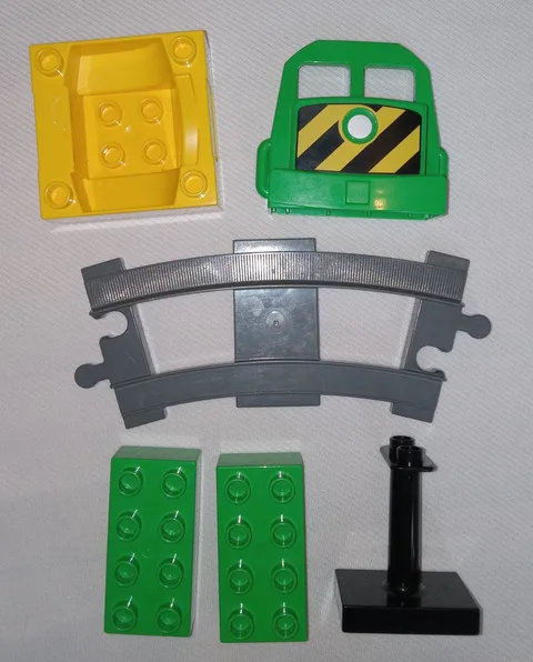 Duplo Deluxe Train Set 5609 Parts Support Front Track