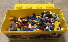 2015 Yellow LEGO #10696 Classic Brick Tub Container Over 4 Pounds Of LEGO’S NICE