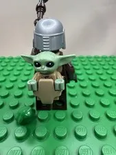 LEGO Star Wars The Mandalorian Beskar With Baby Yoda Grogu Minifigures 75299 #6