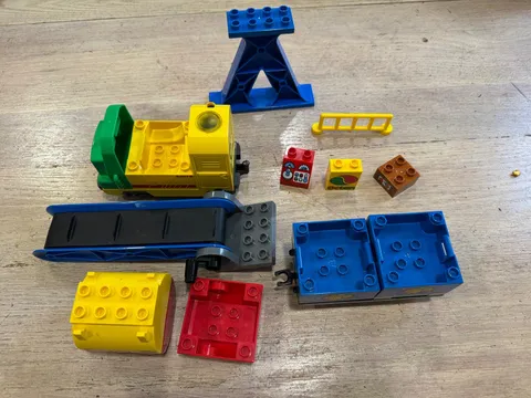 Lego Duplo 5609 Deluxe Train Set Parts Incomplete! Electric Train, Conveyor Belt
