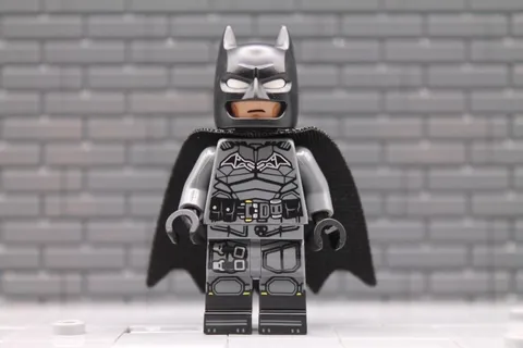 LEGO® Superheroes Minifig sh1121 - Batman - Dark Bluish Gray Suit