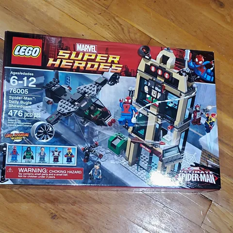 LEGO Marvel Super Heroes Ultimate Spider-Man 76005 Daily Bugle Showdown read des
