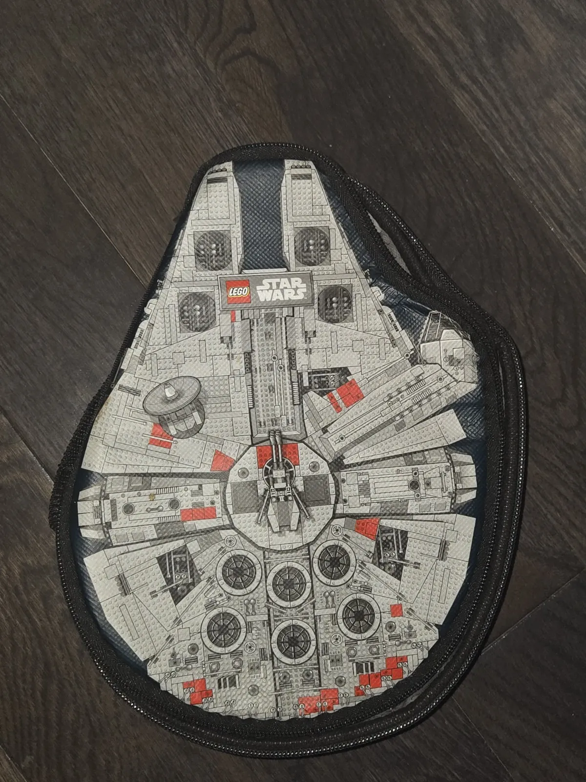 LEGO STAR WARS MILLENNIUM FALCON ZIPPERED STORAGE BAG MINI FIGURE CARRYING CASE
