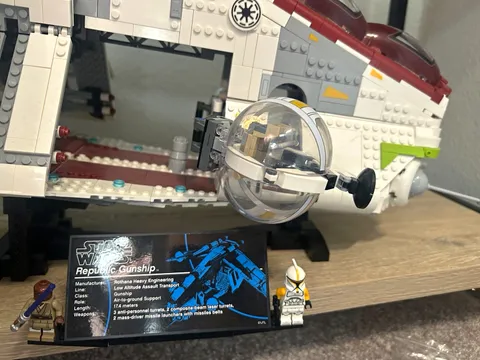 LEGO Star Wars UCS Republic Gunship 75309 Complete Set w/ Display Stand 3292pc