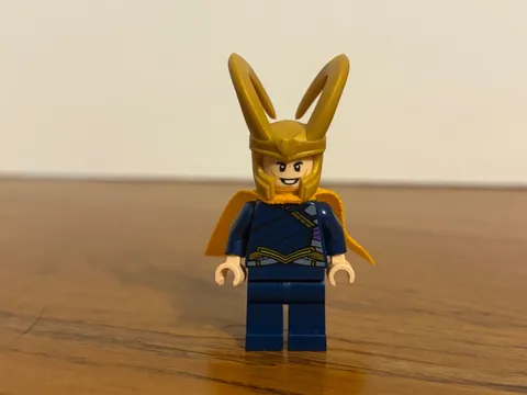 LEGO LOKI MINIFIGURE THOR RAGNAROK SUPER HERO DARK BLUE SUIT