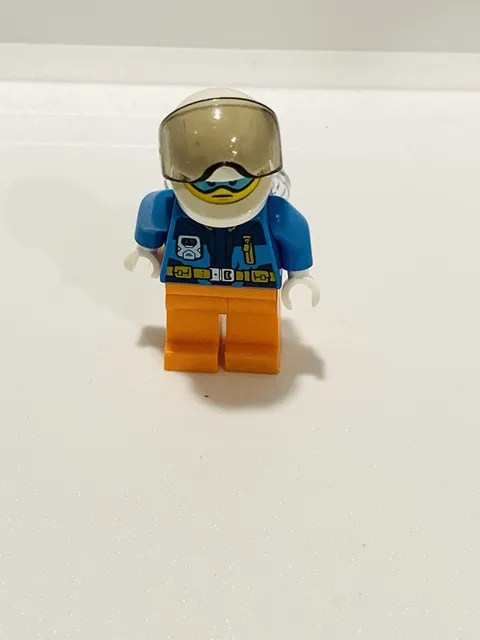 LEGO Arctic Explorer Orange Googles Man City 	cty0492