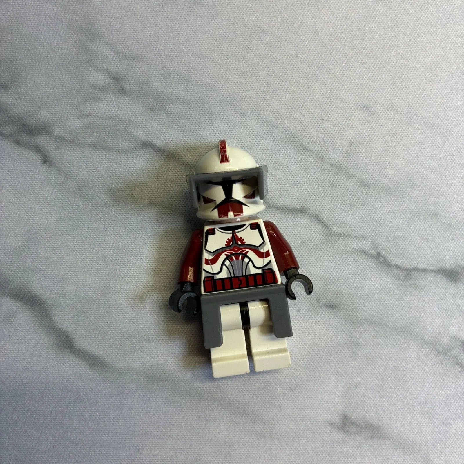 Commander Fox P1- Dark Bluish Gray Visor, Pauldron, and Kama sw0202a