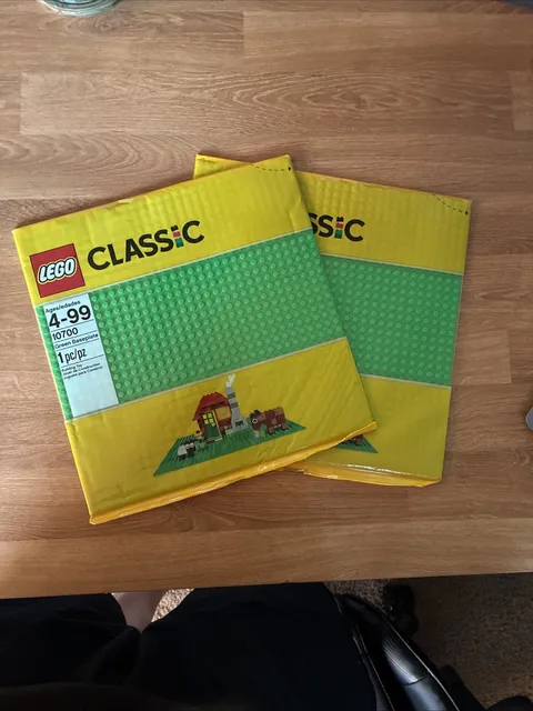 LEGO Classic 10700 Green Baseplate • 2-Pack Building Plates New Sealed