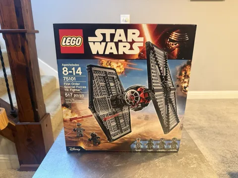LEGO Star Wars: First Order Special Forces TIE fighter (75101)