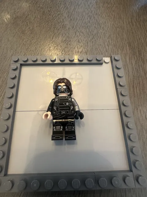 LEGO 76354 Marvel S.H.I.E.L.D. Helicarrier Winter Soldier Minifigure
