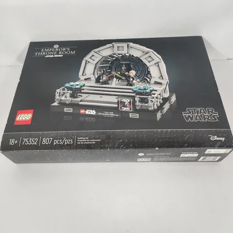 LEGO Star Wars 75352 Emperor's Throne Room Diorama Sealed 807 Pieces