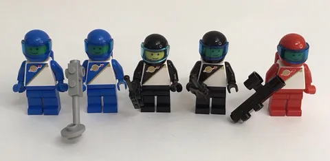 LEGO Futuron Blue Black Red Minifigure Space Astronaut 6990 6884 6893 Lot of 5