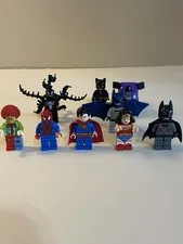LEGO DC Super Heroes Minifigures Lot of 8  ( Free Shipping )