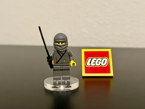 LEGO 1998 Ninja - Gray (cas049) w/sword Rare/Retired Excellent Condition!!!
