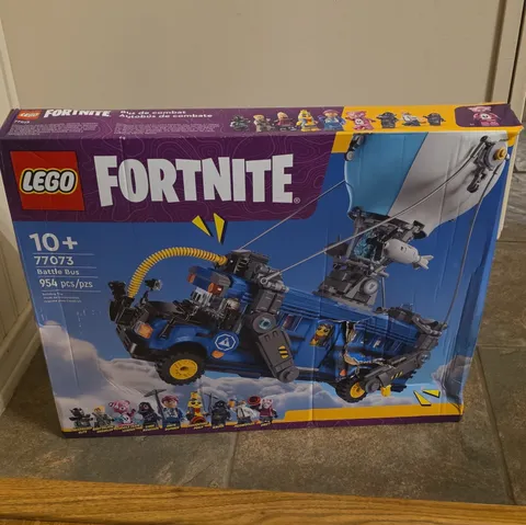 LEGO Fortnite Battle Bus 77073 Set 954pcs Age 10+ Brick Separator