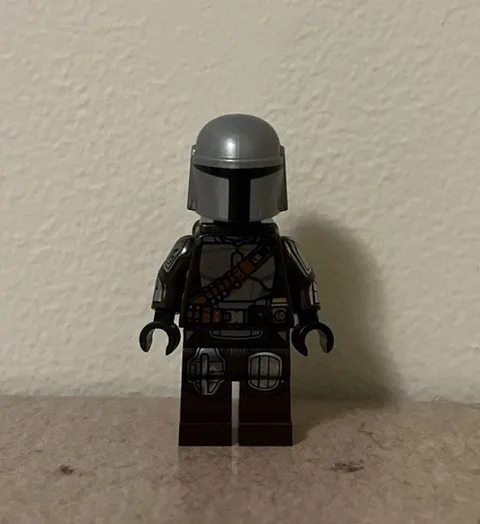 Lego Star Wars Mandalorian Din Jaren Minifigure W/ Jetpack Black Head (75319) 