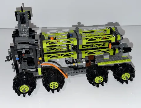 Incomplete See Photos LEGO 8964 Power Miners Titanium Command Rig Set