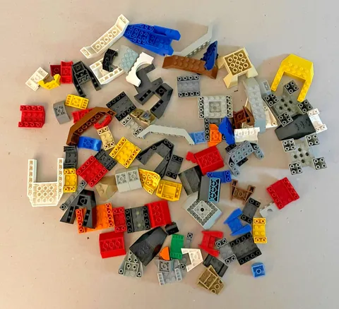 Lot 2 Pounds LEGO Multicolor U-shaped Slopes Wedges Vtg. late 1990's-2010's