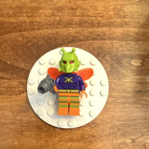 LEGO Minifigure killer moth