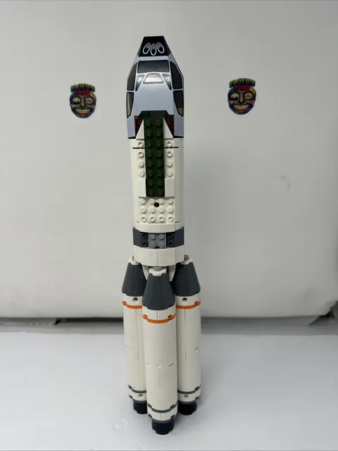 Lego City Rocket Assembly & Transport #60229 not complete