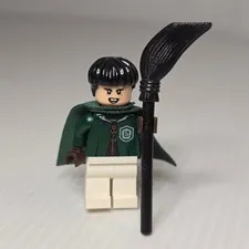 LEGO Harry Potter Slytherin Student Minifigure Cape Broom
