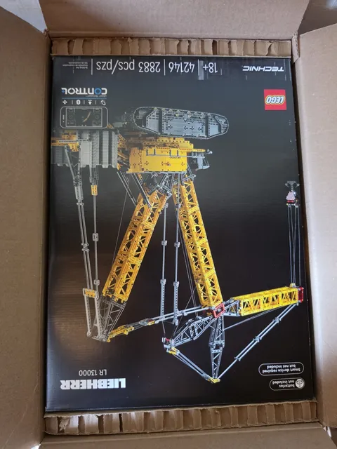 LEGO TECHNIC: Liebherr Crawler Crane Lr 13000 (42146) - BRAND NEW / SEALED BOX