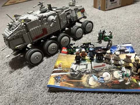 LEGO Star Wars Clone Turbo Tank 8098 Complete With Minifigures And Instructions