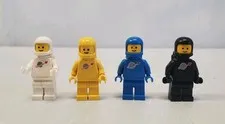 Vintage LEGO Classic Space Astronaut Minifigure Lot Of 4 White Yellow Blue Black