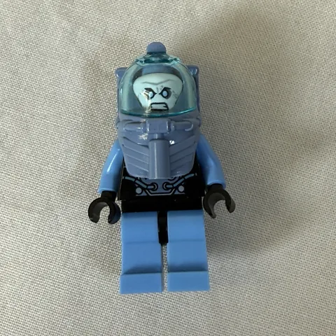 LEGO Mr. Freeze Minifigure Super Heroes Batman Retired sh049 76000 DC