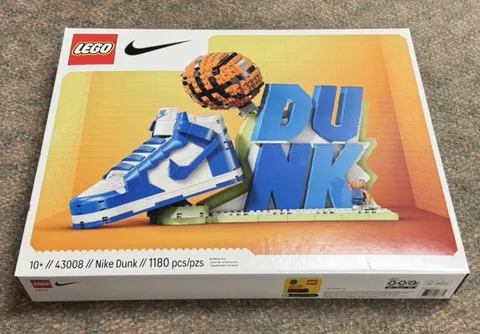 Lego Nike Dunk Set (43008) Limited Edition Brand New Unopened/Sealed