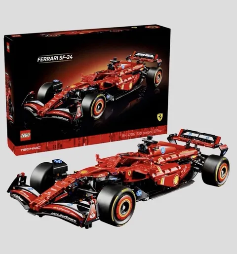 LEGO Technic Ferrari SF-24 F1 Car Set 42207 1361pcs BRAND NEW