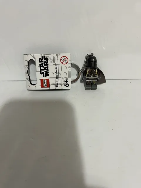 Lego     Star Wars    The Mandalorian   Minifigure  Key Chain       NEW!!!!!!!