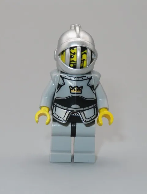 LEGO Castle Fantasy Era Crown Knight armor minifigure 7097 Mountain Fofrtress