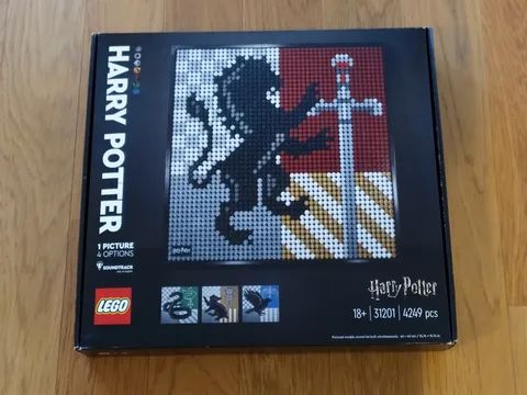 LEGO 31201 HARRY POTTER THE COATS OF ARMS OF HOGWARTS ART New