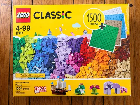 LEGO 11717 Classic Bricks Bricks Plates *RETIRED* *Damaged box*