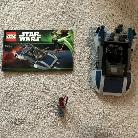 LEGO Star Wars 75022 Mandalorian Speeder w/ Instructions & Minifigs