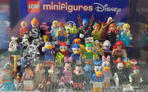 LEGO Disney MINIFIGURES Series 1 & 2 Display Case