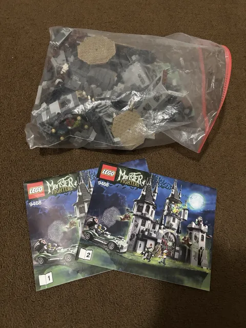 Lego Monster Fighters Vampyre Castle 9468 In 2012 With box and Manual 95% Comp