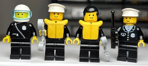 LEGO Town 6540 Pier Police MINIFIGURES ONLY Mini Figure Cops Officer Classic Fig
