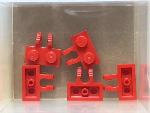 LEGO Parts - Red Hinge Plate 1 x 2 Locking 2 Fingers Side - No 60471 - QTY 5