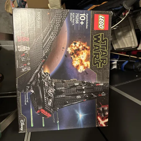 LEGO Star Wars: Kylo Ren's Shuttle (75256) Retired New In Sealed Box