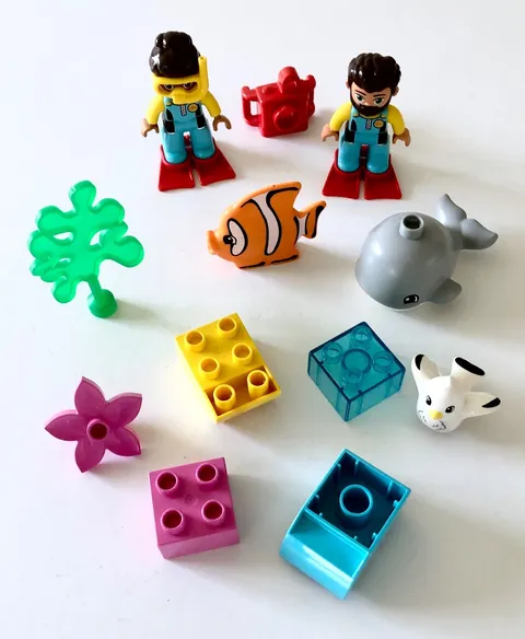LEGO DUPLO Water Play Sea Animals Whale Fish Seagull Divers Camera Snorkel 10910