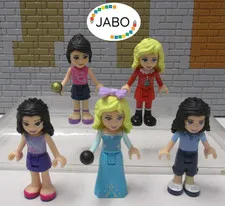 (O 15 / 2) Lego Friends 5 figures minifigures
